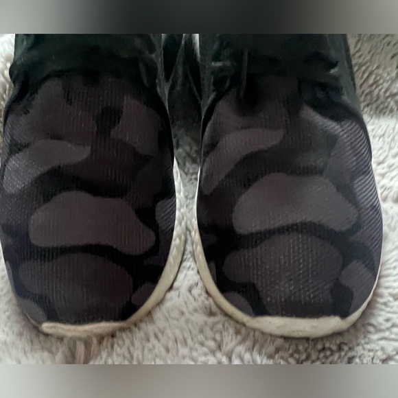 ADIDAS NMD_XR1 Boost Primeknit Black Camo Duck Size 7Y Young Man Running Shoes - Picture 4 of 12